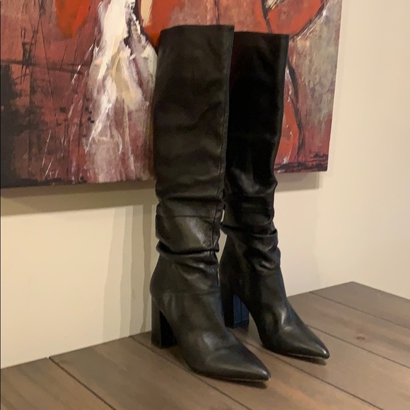 Black boots Size 9 - Picture 3 of 3